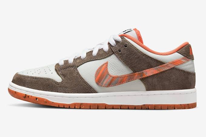 Nike Dunk SB Crushed D.C.